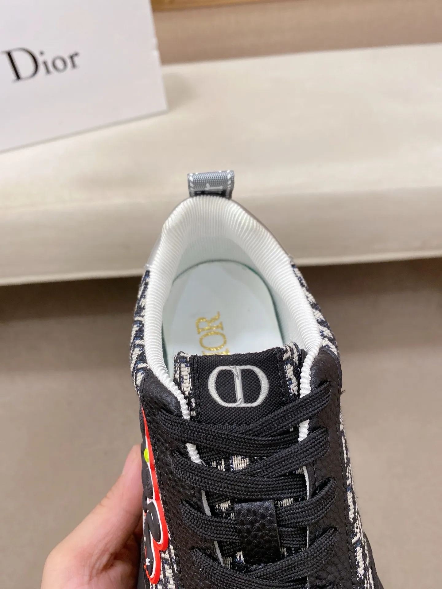 Factory price: 462💰 [Dior·Dior] New casual sports style men's shoes, new spring and summer design, perfect workmanship, lace-up style to create cabinet quality, upper: imported first-layer cowhide, sheepskin lining is soft and comfortable, ultra-light TPU wear-resistant outsole, simple, versatile fashion men's shoes, excellent color code number 38--44. Can be customized 45 non-returnable